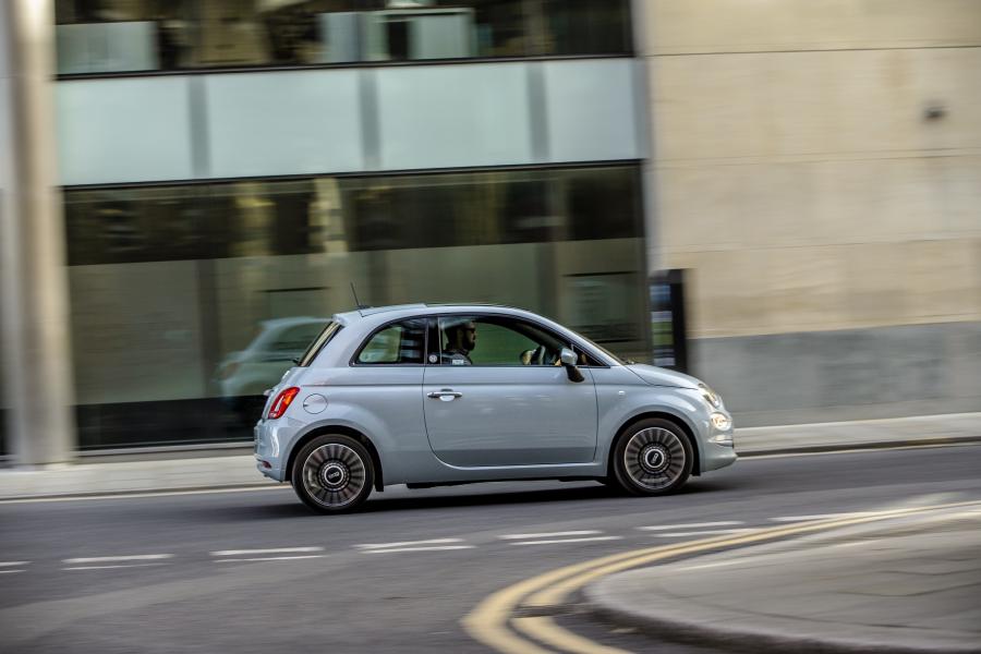 Fiat 500 Hybrid Launch Edition (312) 2020 года  (UK) (фото 17 из 40)